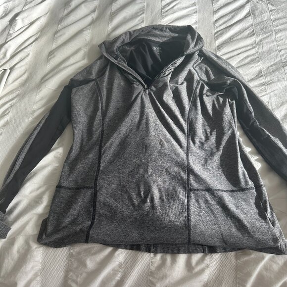 Champion woman's semi fitted gray long sleeve athletic shirt - size large - Picture 3 of 7